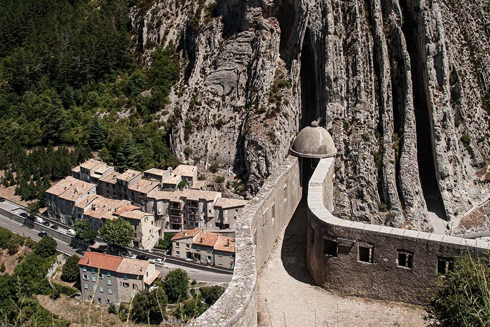 183554938_Provencesisteron04.jpg.c226aed0af266b1674fe84e3db732fce.jpg