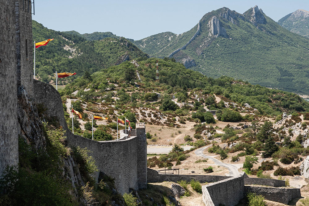 2071041952_Provencesisteron03.jpg.44387cffb2356d6640759e5fc5f53b36.jpg