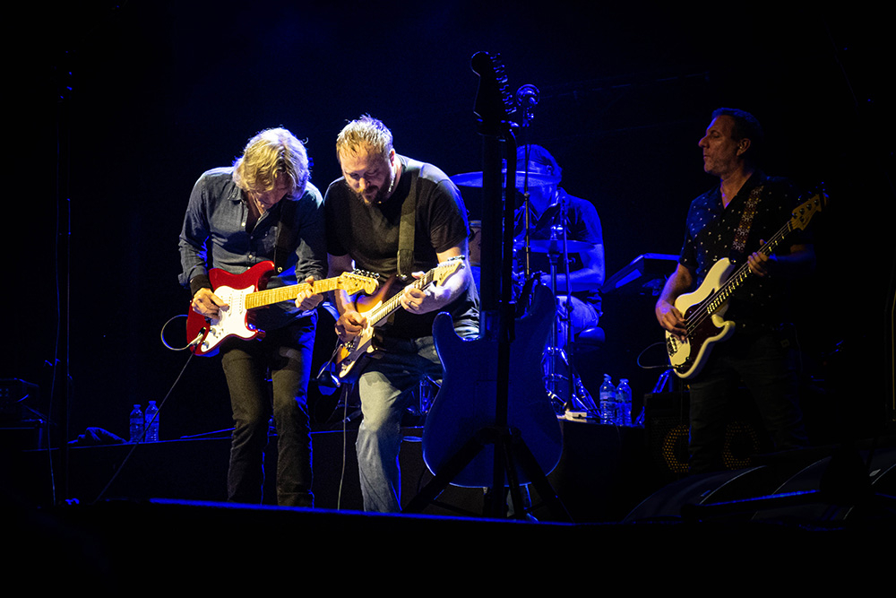 334140156_DireStraitsleboeuf02.jpg.073f875b4b15a65176d7d3b07f7ae6ee.jpg