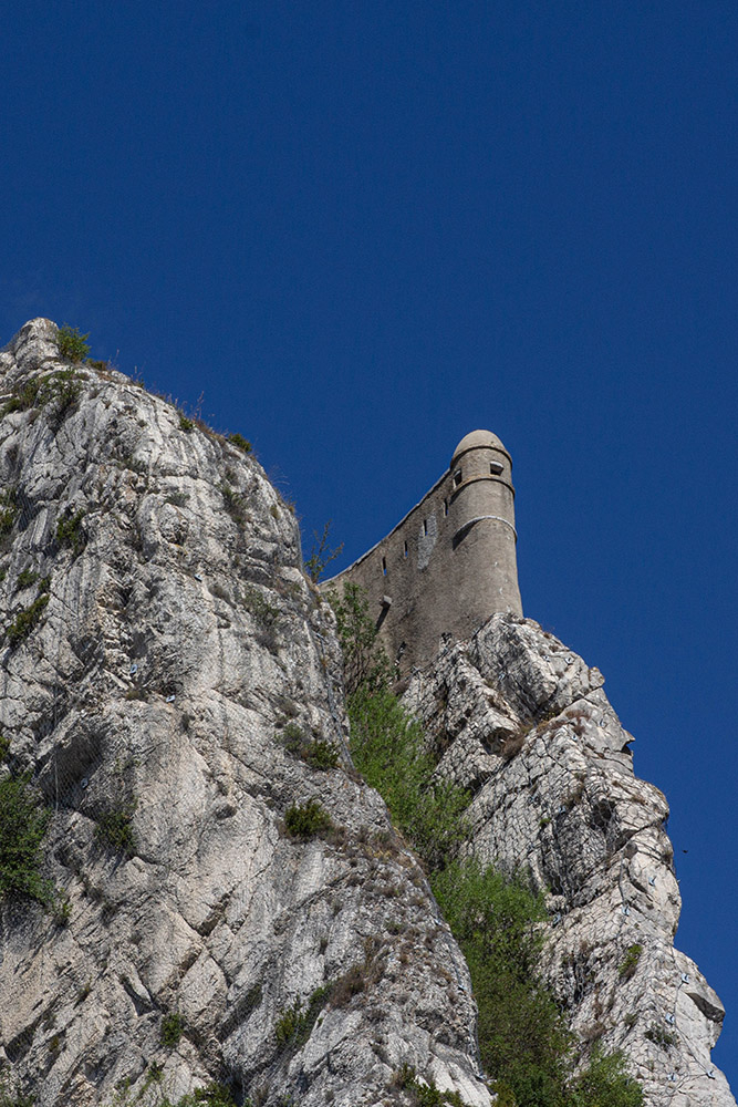 78186146_Provencesisteron02.jpg.4955d1b40fc5cbc257c7d355d3c5c247.jpg