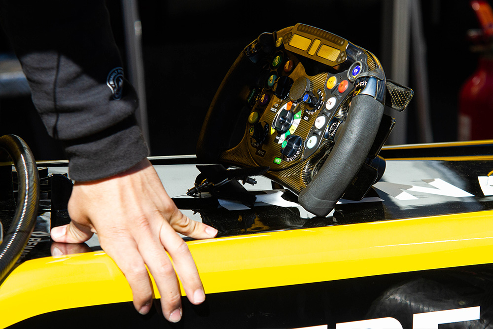 1503538554_F1levolant..jpg.f49c6c2f1ec800c37550710ac07f8dc9.jpg