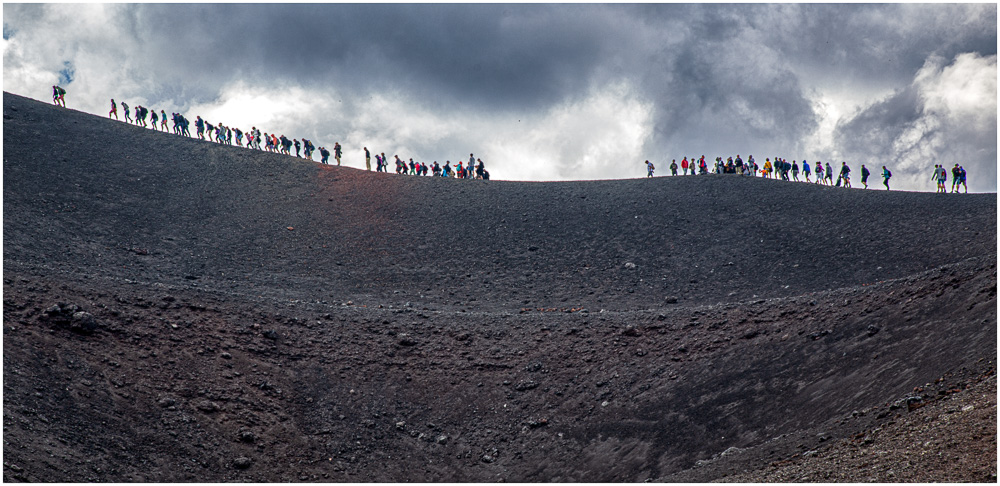 etna.jpg.908f8426f47a90f14e9cae8fe32c8584.jpg