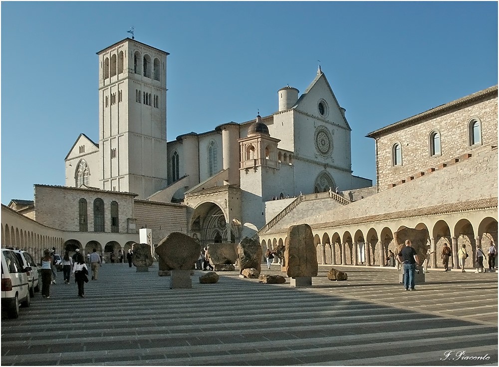 BasiliqueStFranoisdAssise.jpg.2f2cb8cb7aa30030ebb8a4fb15e666e6.jpg