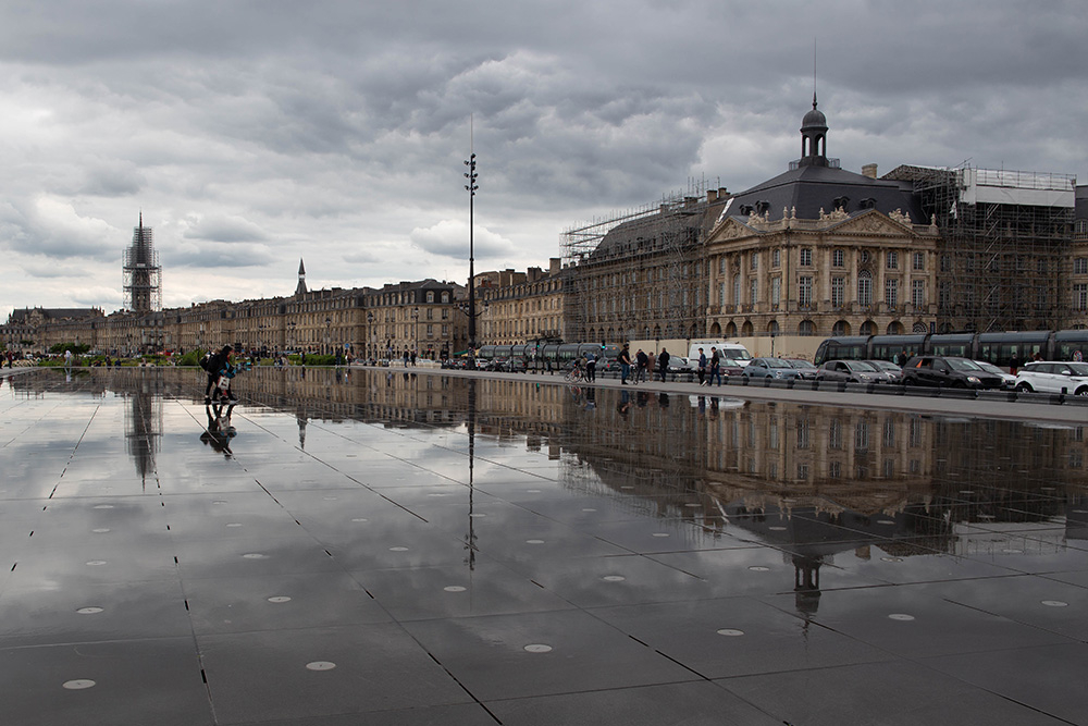 bordeaux01.jpg.5debcaf3ab07e1a804080aea588bb29c.jpg