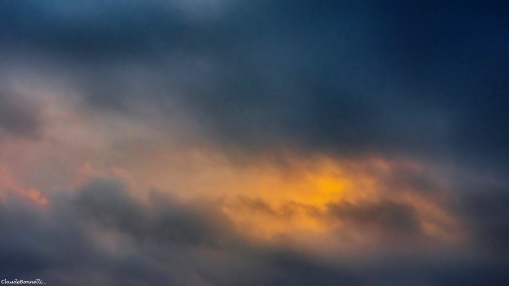 1--6910-1_filtered.jpg.24d7316cb42af57fe7d6e5816aeaa29f.jpg