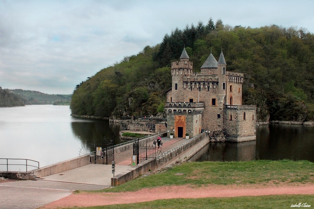 chateau de la roche.jpg