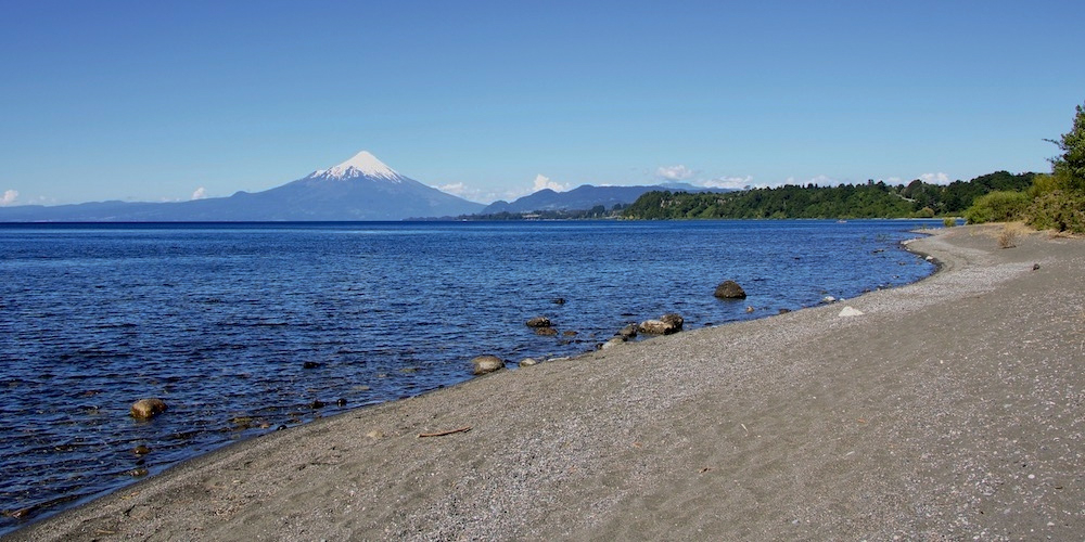 Llanquihue.jpg.2d52ac8decb7441f0f8abc896df0769b.jpg
