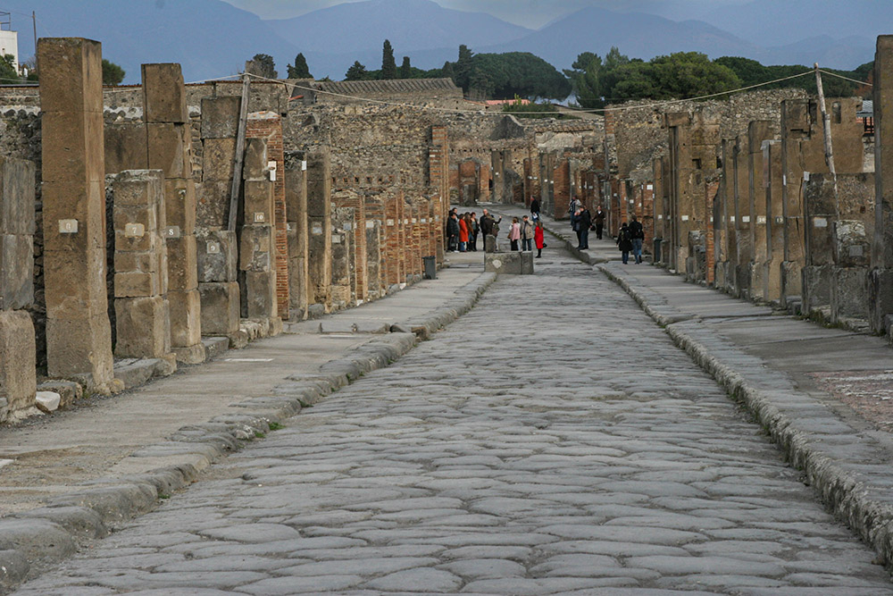 Pompei01bis.jpg.fc37312d2a7e83a5c22fa9b97c8a22ed.jpg
