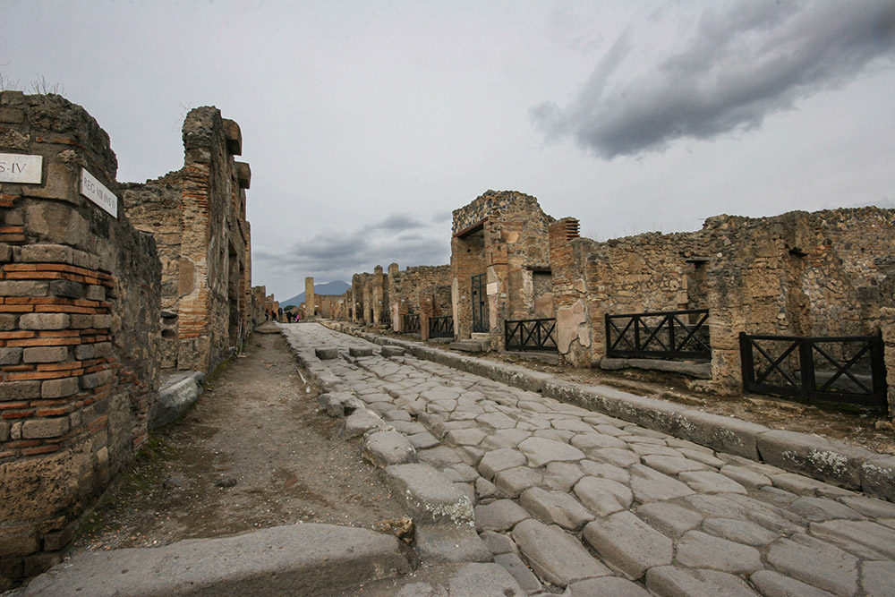 Pompei02.jpg.180ce6961ec45de3d2bbe5f4706b7801.jpg