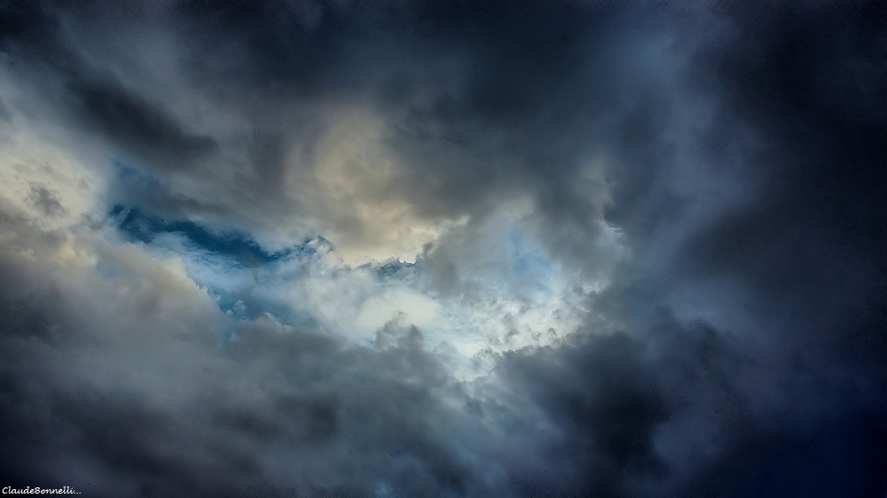 1-7659-1_filtered.jpg.9c99c3fb1f7b8b9131a61d84e028fdd8.jpg