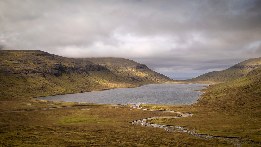 Fjallavatn.jpg.b5c314bc830721de5d7a1ce2067f3e03.jpg