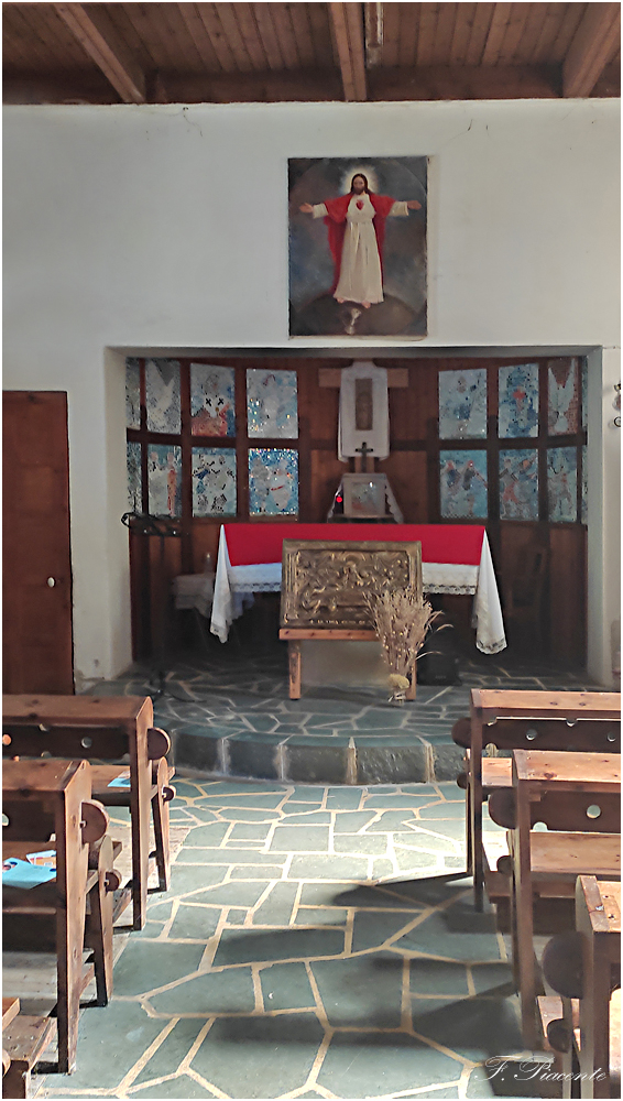 04_intrieurchapelle.jpg.baab57c59ce13b8120ea74949d985dc2.jpg