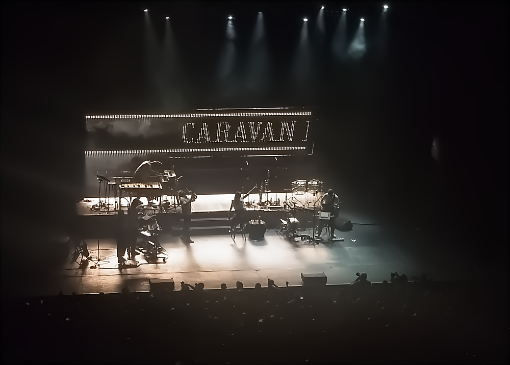 CaravanPalace.jpg.9d1121d6dd5c8b01b1708588acd80059.jpg