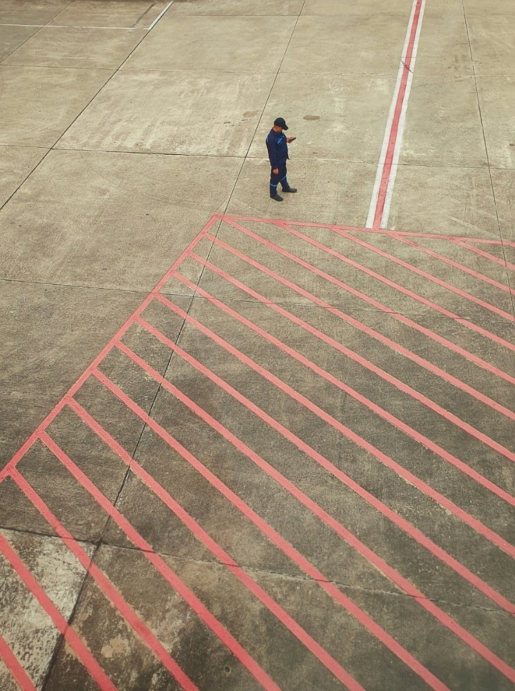 tarmac.jpg.7ca1275be21dba8d091c1b1c1e9b62bd.jpg