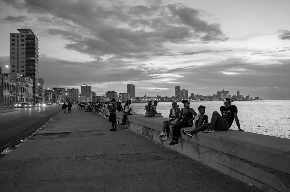 M1009782-Enhanced-NR.jpg.cef6446d7384e19ea5630390226a2310.jpg