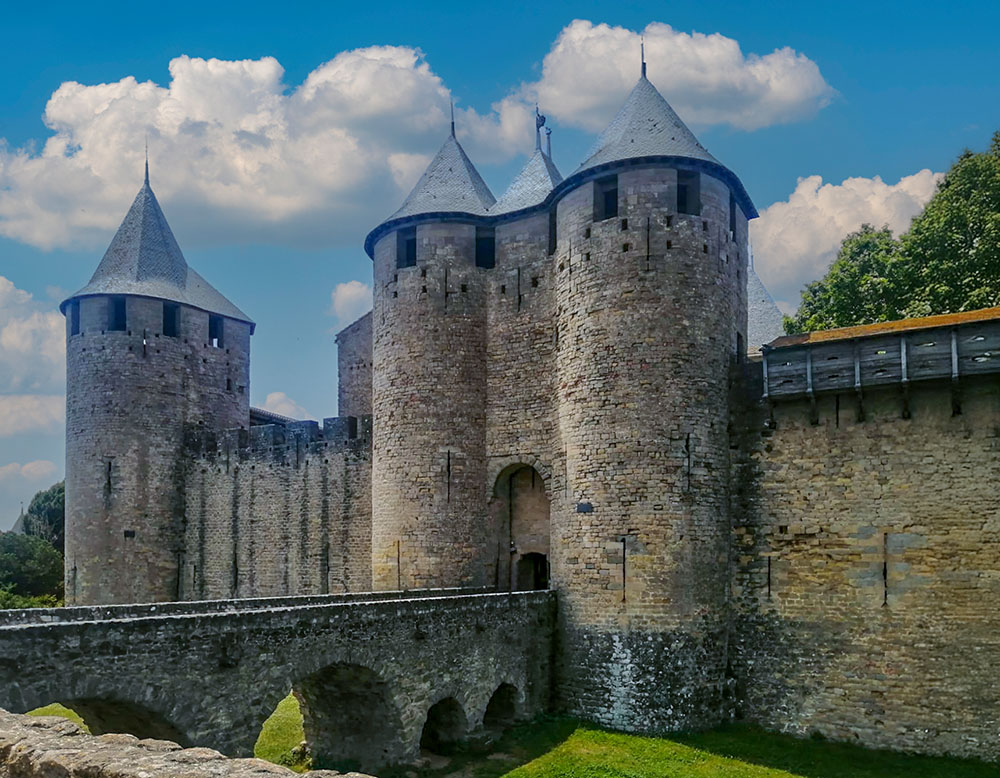 carcassonne.jpg.f6e632abca60cda9ee4b1c6c3a2f6c49.jpg