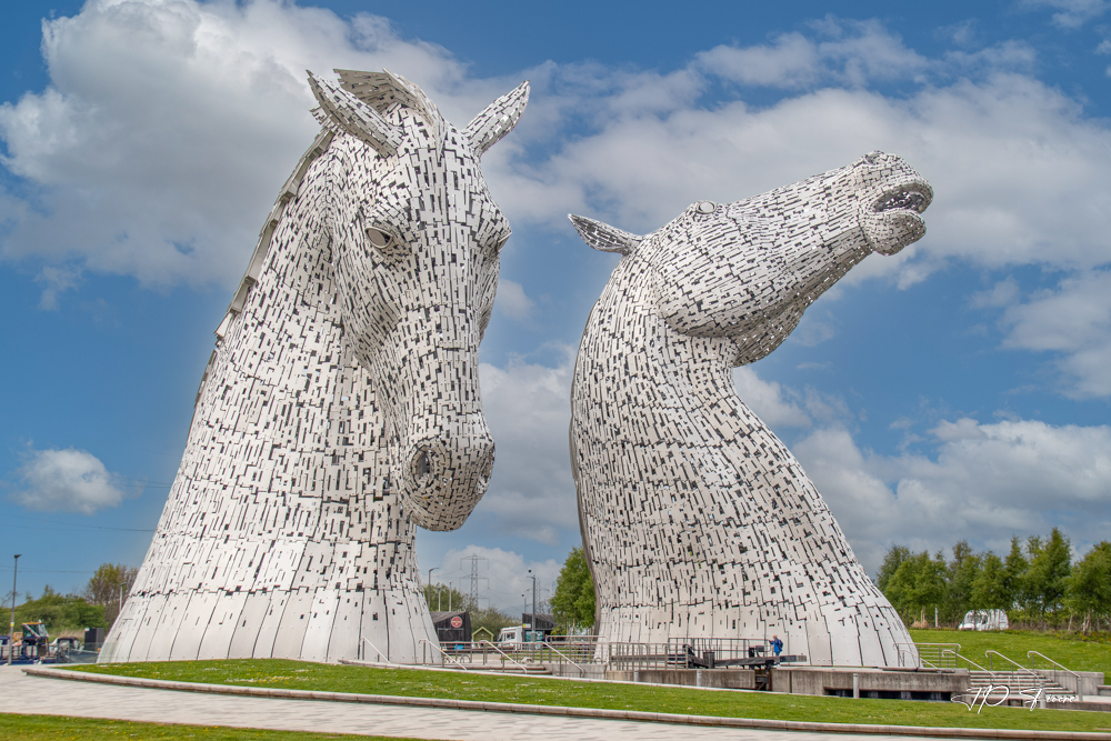 Falkirk The Kelpies 2.jpg