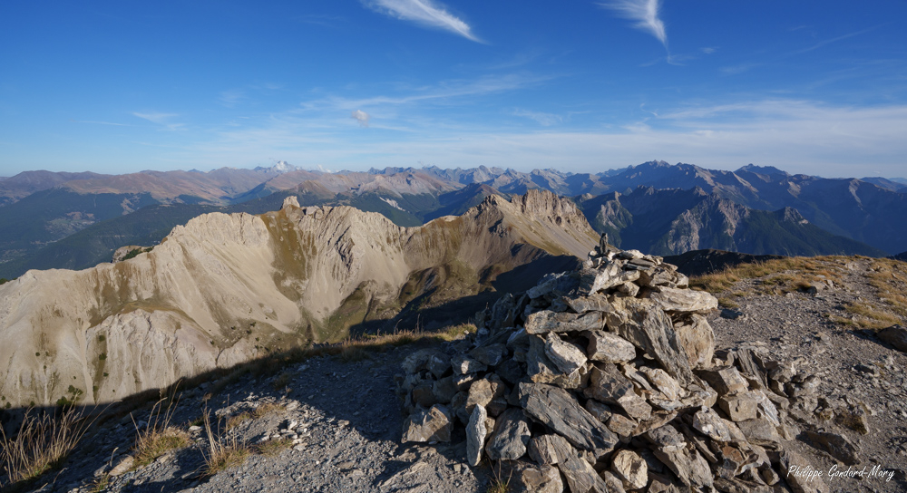 2025_09_19_023_FurfandePanoramaPicDuGazon.jpg