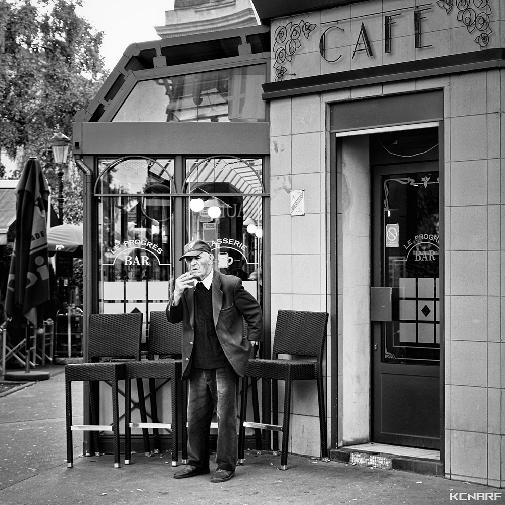 Fumeur Bar République.jpg
