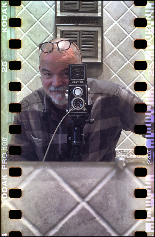 1er Selfie-Semflex.Sprocket Hole.jpg