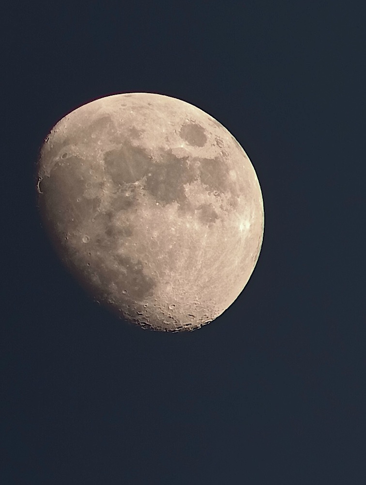 Lune 27 04 2026..jpg