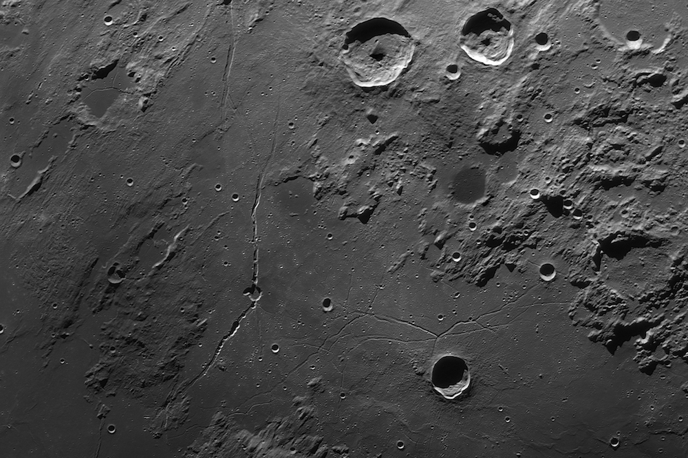 2 yeux lunaires.jpg