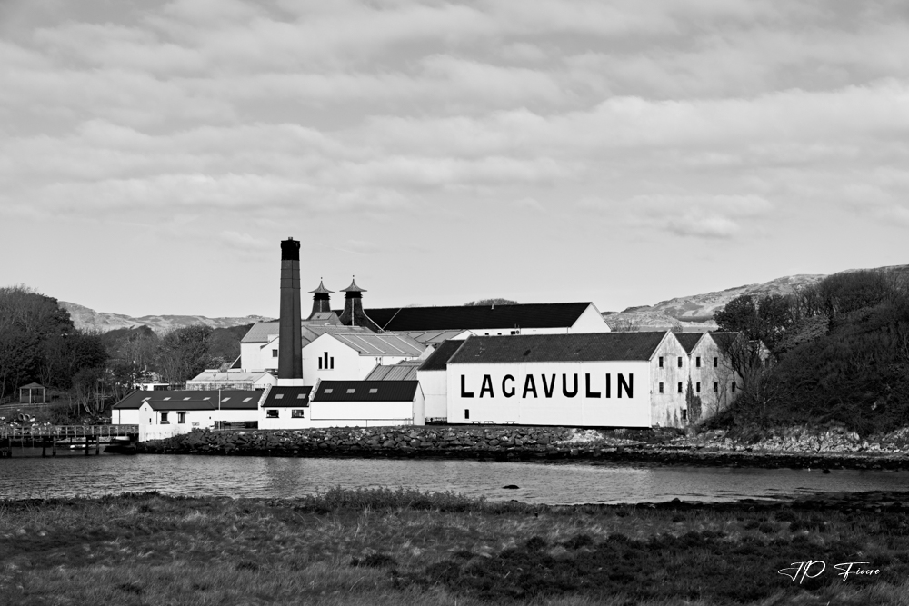 Lagavulin.jpg