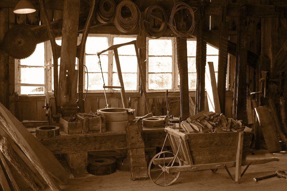 IMG_0132_(1000px)2_ac_sepia.jpg