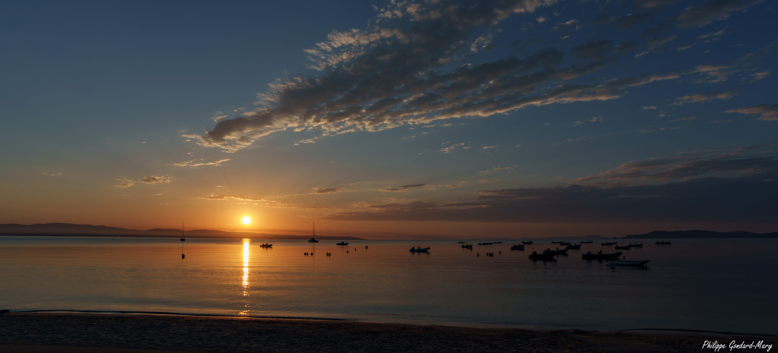 large.2026_06_09_010_Rade_dHyres_matin.jpg