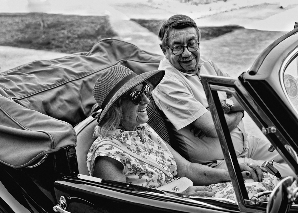 Couple-et-vieille-voiture-v2-FP_L1002444.jpg