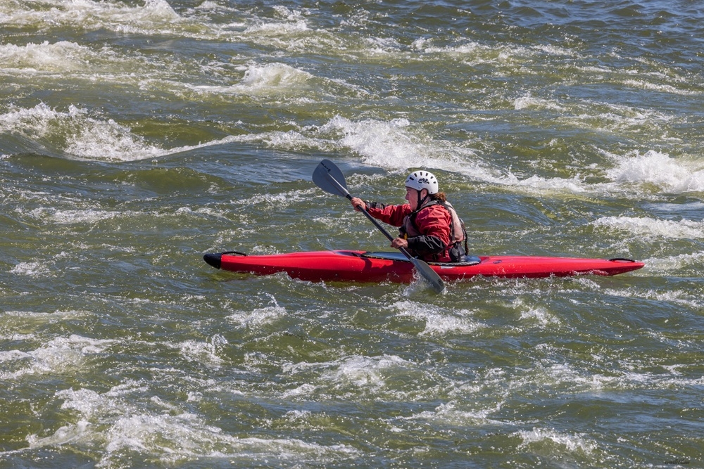 kayak u1-4962 fp.jpg