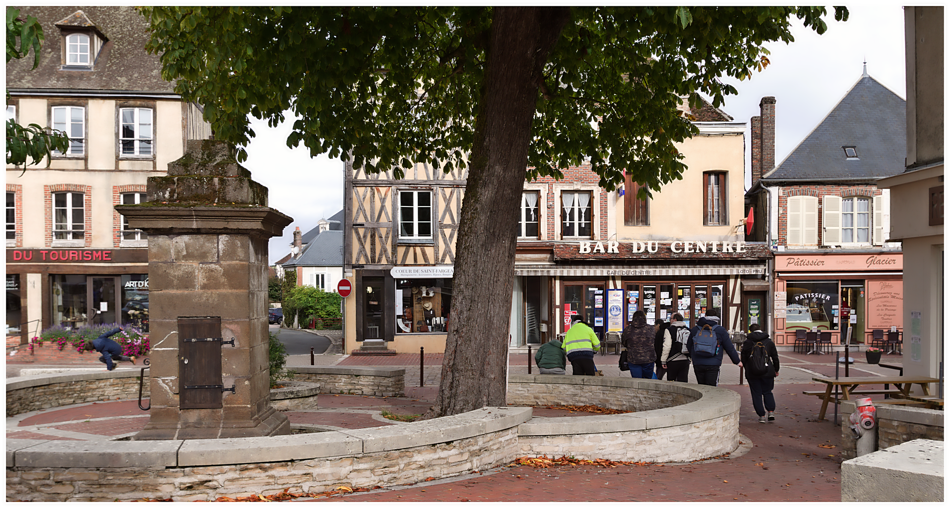 large.221026StFargeau(12)_DNG2.png
